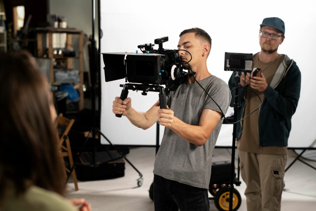 Techniciens sur un tournage de film - intermittent du spectacle